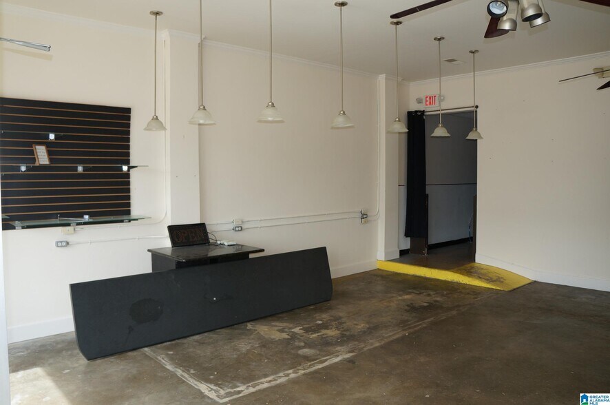 More Photos Of 103-107 N Norton Ave, Sylacauga Storefront For Sale