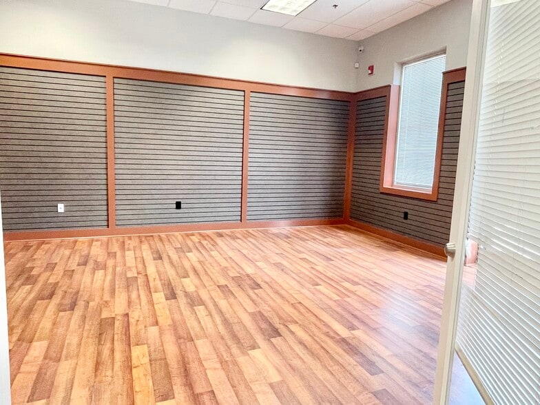 More Photos Of 10230 Berkeley Place Dr, Charlotte Storefront Retail Office For Sale