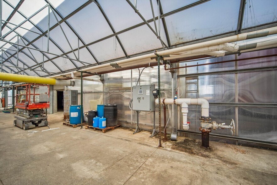More Photos Of 1802 Industrial Park Dr, Ellsworth Industrial For Sale