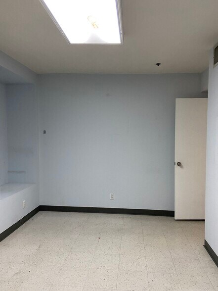 More Photos Of 206-212 Canal St, New York Office Residential For Sale