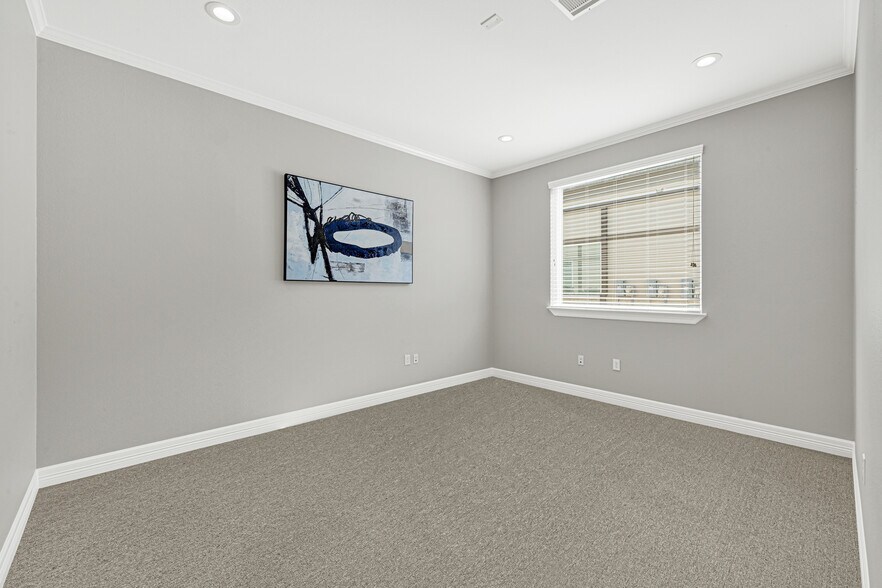 More Photos Of 10401 S Mason Rd Building A, Richmond Office For Lease