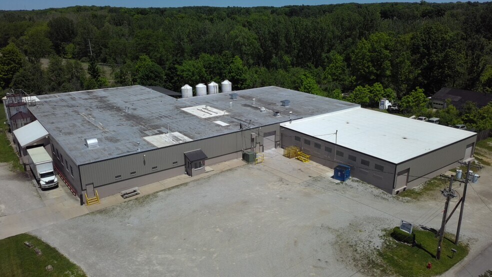 Primary Photo Of 104 Lee St, Lodi Manufacturing For Sale