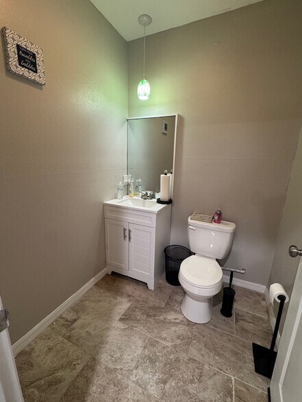 More Photos Of 1618 Land O Lakes Blvd, Lutz Freestanding For Lease