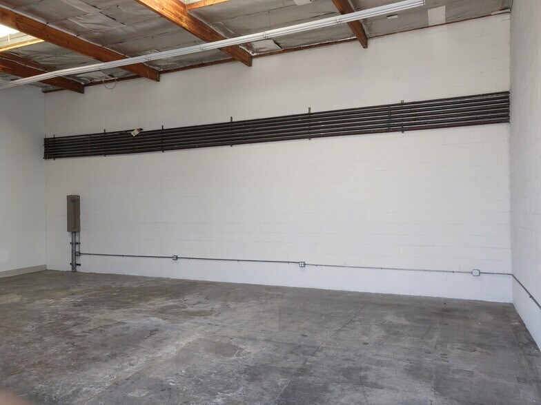 More Photos Of 1218 134th St, Gardena Industrial For Sale