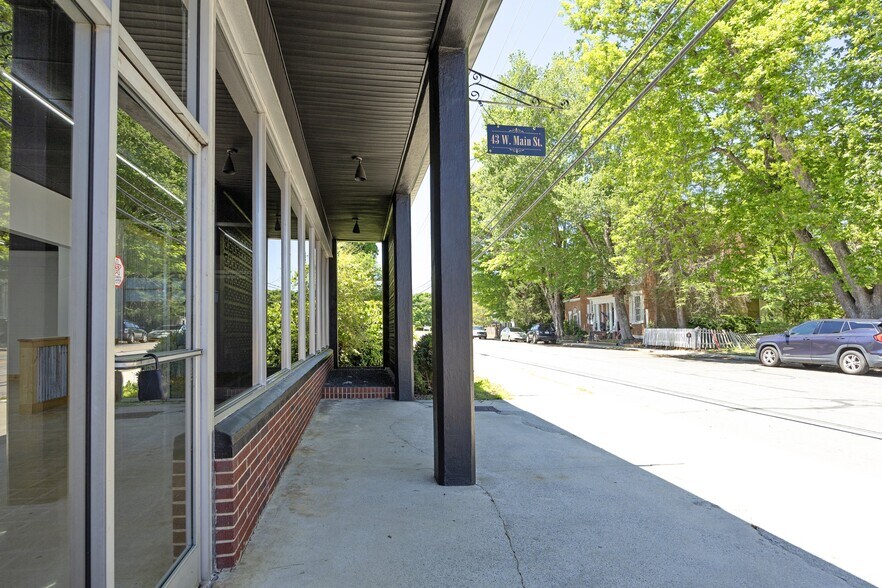 More Photos Of 43 Main W St, Yanceyville Office For Sale