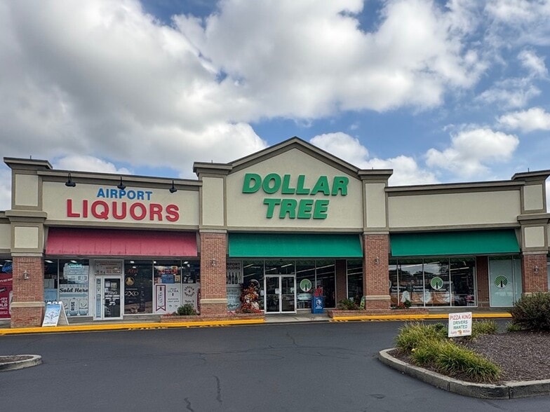 More Photos Of 1800 Post Rd, Warwick Unknown For Lease