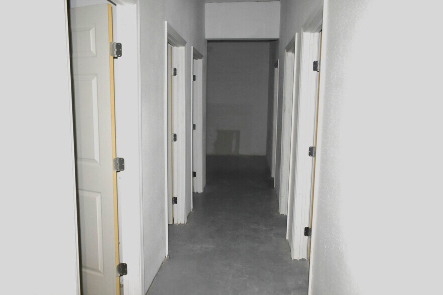 More Photos Of 9700-9950 Fondren Rd, Houston Unknown For Lease