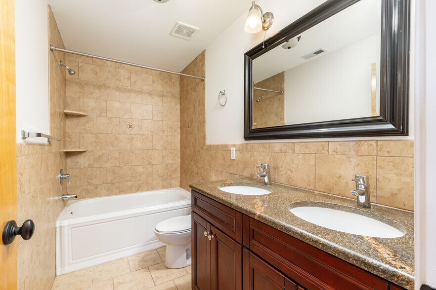 More Photos Of 4557 Manayunk Ave, Philadelphia Apartments For Sale