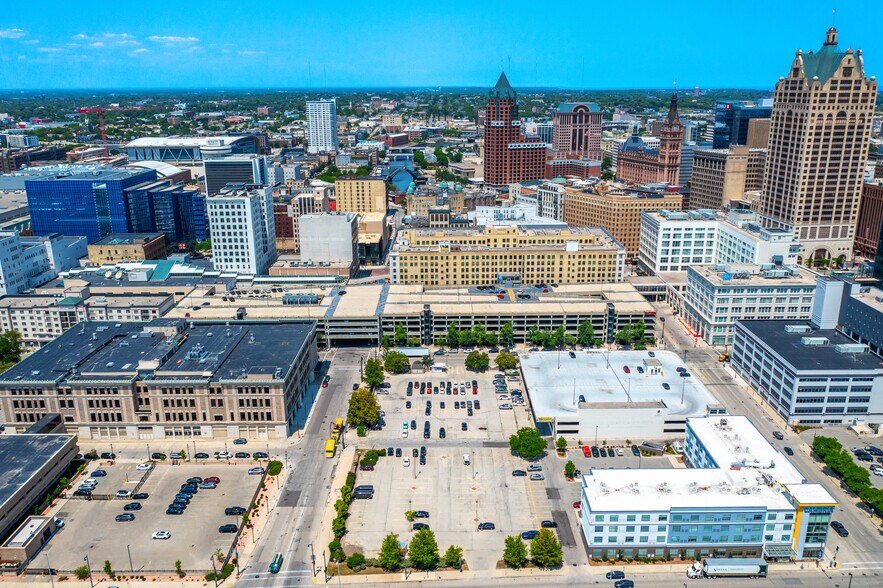 More Photos Of 191 Michigan, Milwaukee Land For Sale