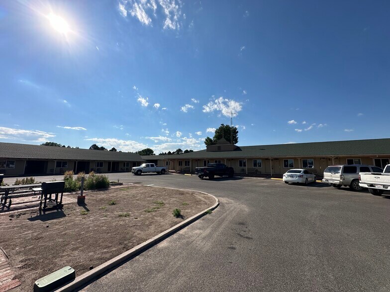 More Photos Of 1022 W Lincolnway, Cheyenne Hotel For Sale