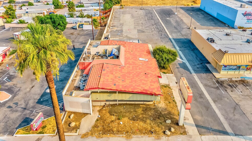 More Photos Of 2020 E Florida Ave, Hemet Restaurant For Sale