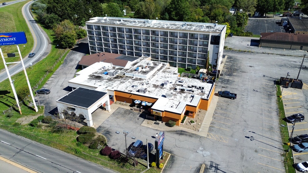 More Photos Of 4055 Belmont Ave, Youngstown Hotel For Sale