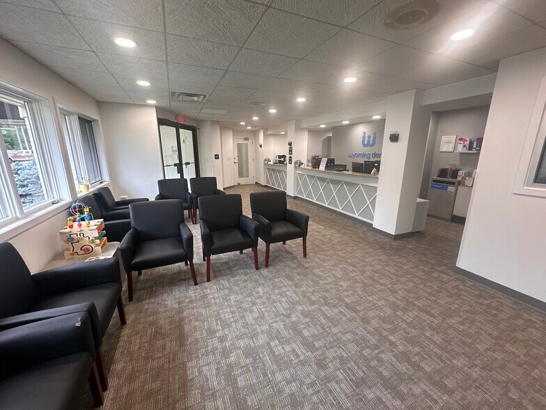 More Photos Of 1621 44th St SW, Grand Rapids Medical For Sale