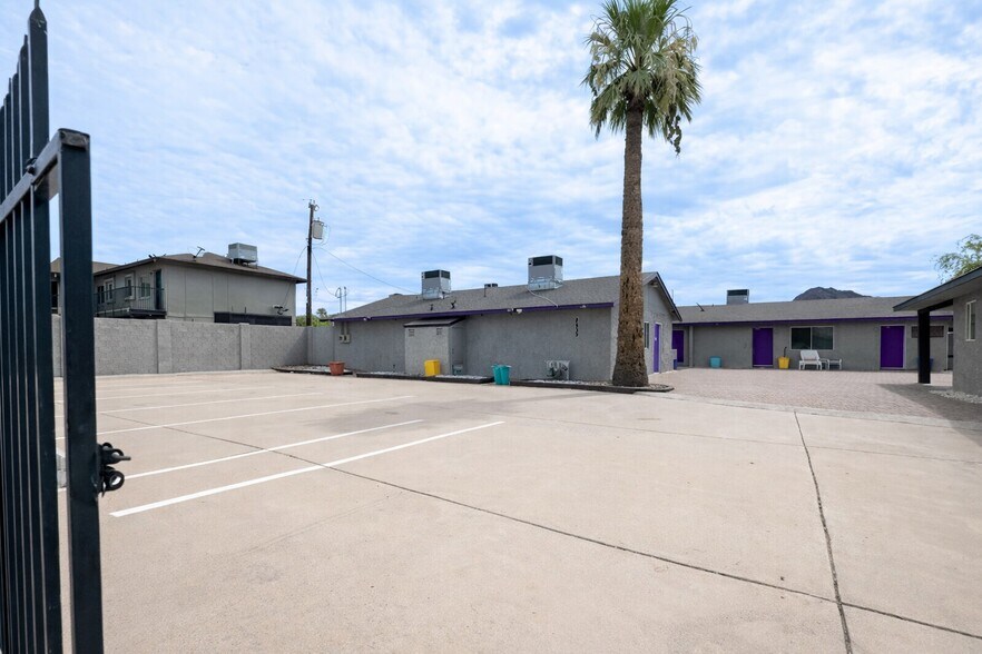 More Photos Of 8939 N 8th St, Phoenix Apartments For Sale