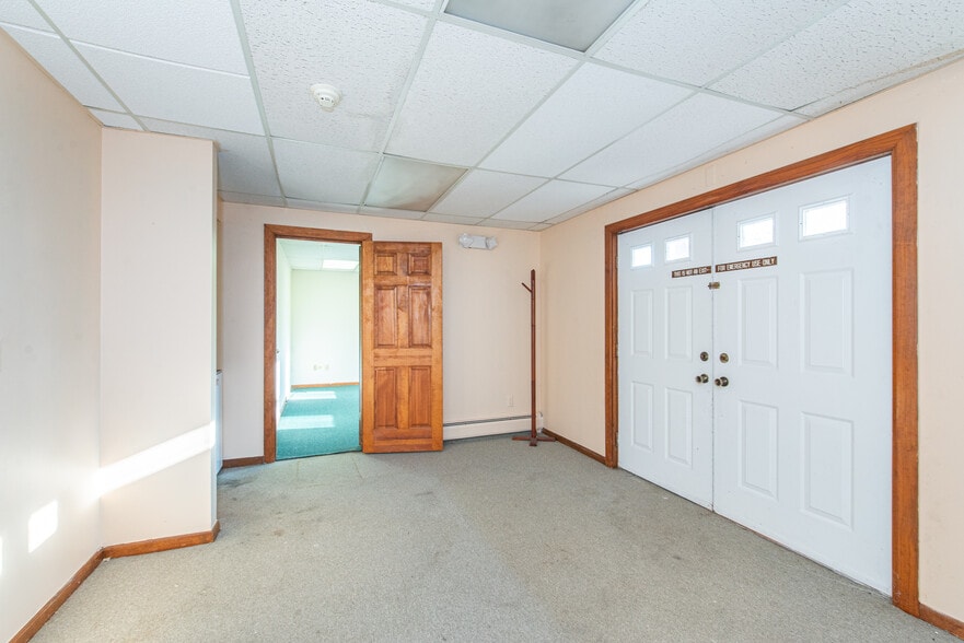 More Photos Of 74 S Powder Mill Rd, Morris Plains Office Residential For Sale