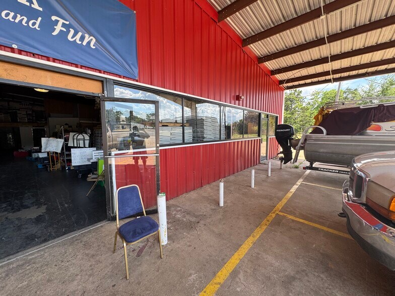 More Photos Of 7823 Highway 155, Coffee City Freestanding For Sale