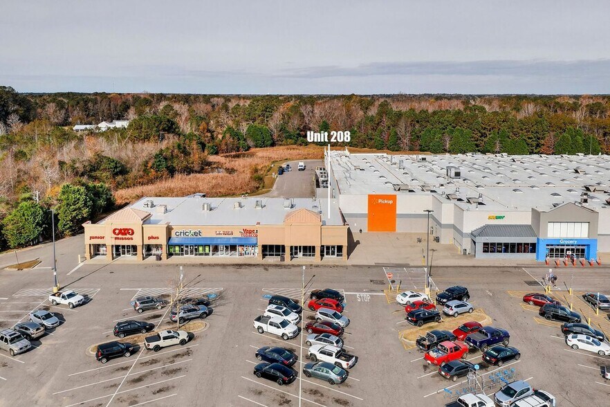 More Photos Of 300-326 Columbus Corners Dr, Whiteville Storefront For Lease