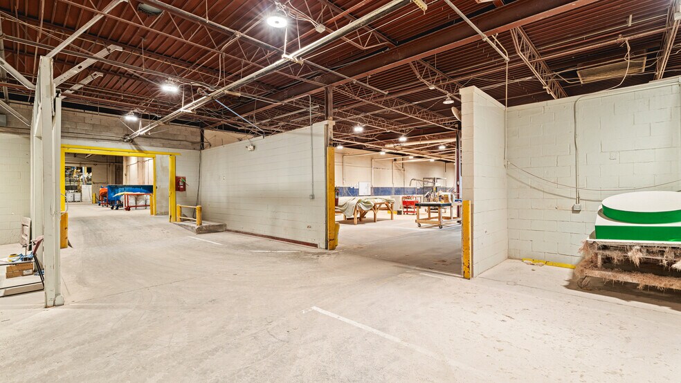 More Photos Of 3949 NW 36th St, Oklahoma City Manufacturing For Sale