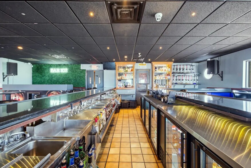 More Photos Of 8775 N 107th St, Milwaukee Restaurant For Sale