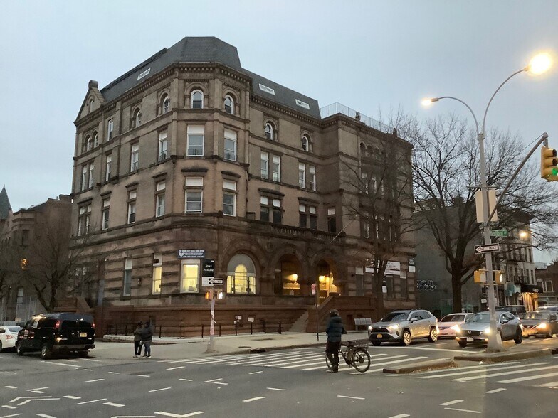 Primary Photo Of 19 Rogers Ave, Brooklyn Office For Lease