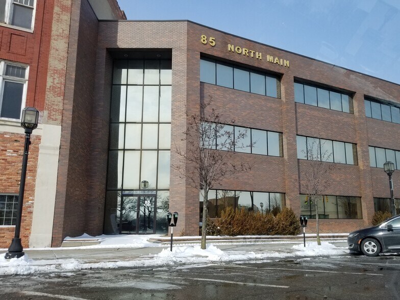 More Photos Of 85 N Main St, Mount Clemens Office Residential For Lease