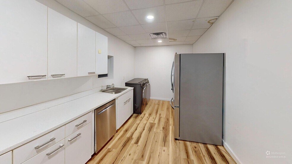 More Photos Of 400 W Cervantes St, Pensacola Flex For Lease