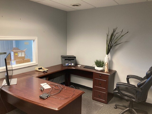 More Photos Of 1746-1750 Lyter Dr, Johnstown Storefront Retail Office For Lease