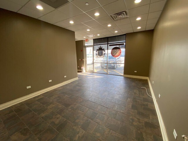 More Photos Of 6880 River Rd, Hodgkins Distribution For Lease