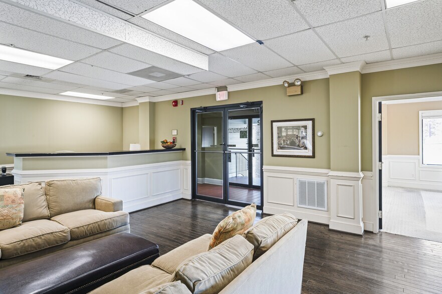 More Photos Of 602 S King St, Leesburg Medical For Sale