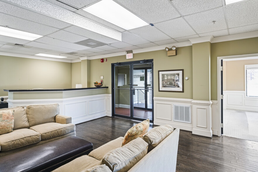 More Photos Of 602 S King St, Leesburg Medical For Sale