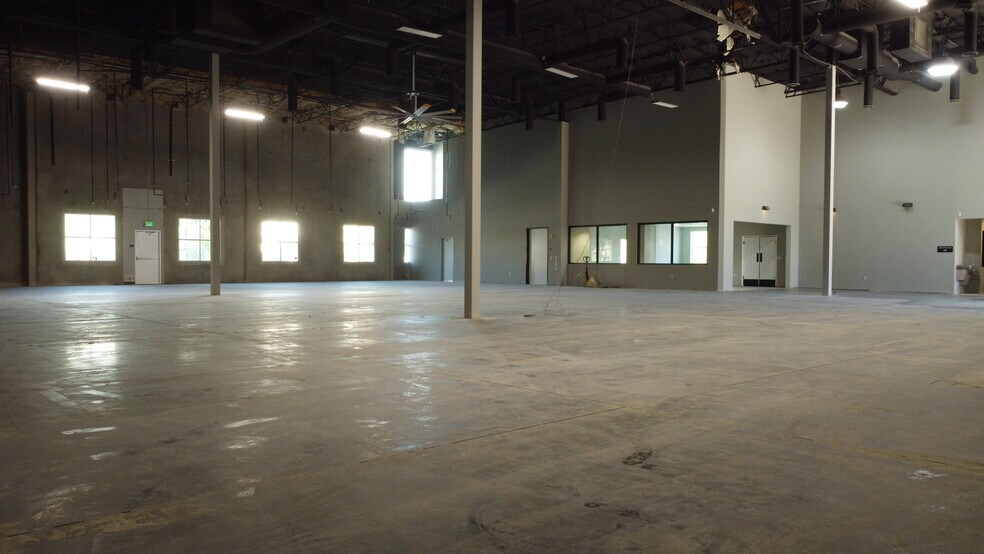 More Photos Of 73605 Dinah Shore Dr, Rancho Mirage Warehouse For Sale