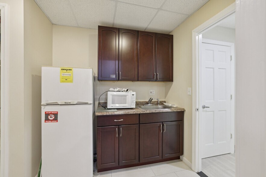 More Photos Of 364 Parsippany Rd, Parsippany Office For Sale