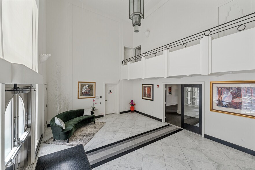 More Photos Of 320-330 Judah St, San Francisco Loft Creative Space For Lease