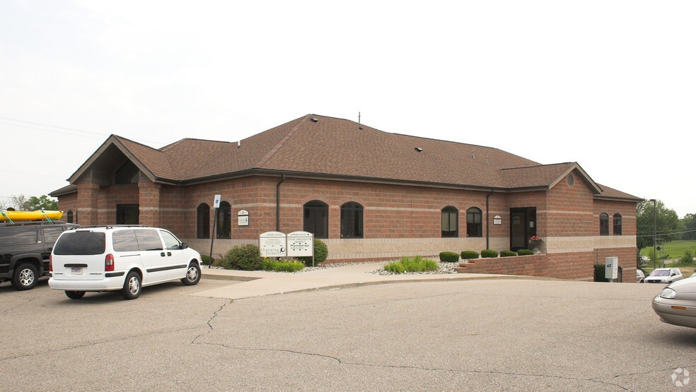 More Photos Of 8285 S Saginaw St, Grand Blanc Office For Lease