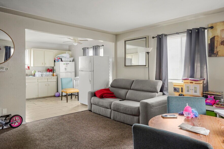 More Photos Of 1600-1604 Garland St, Lakewood Apartments For Sale