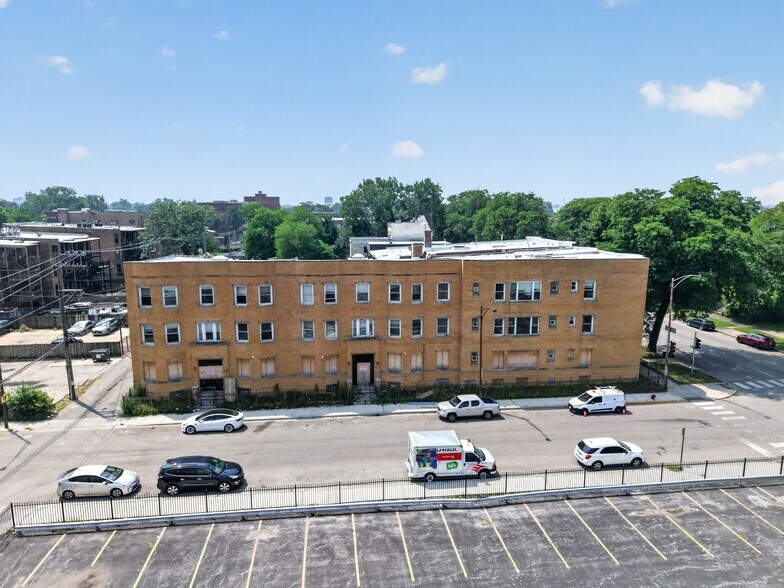 Primary Photo Of 4901 S Michigan Ave, Chicago Apartments For Sale