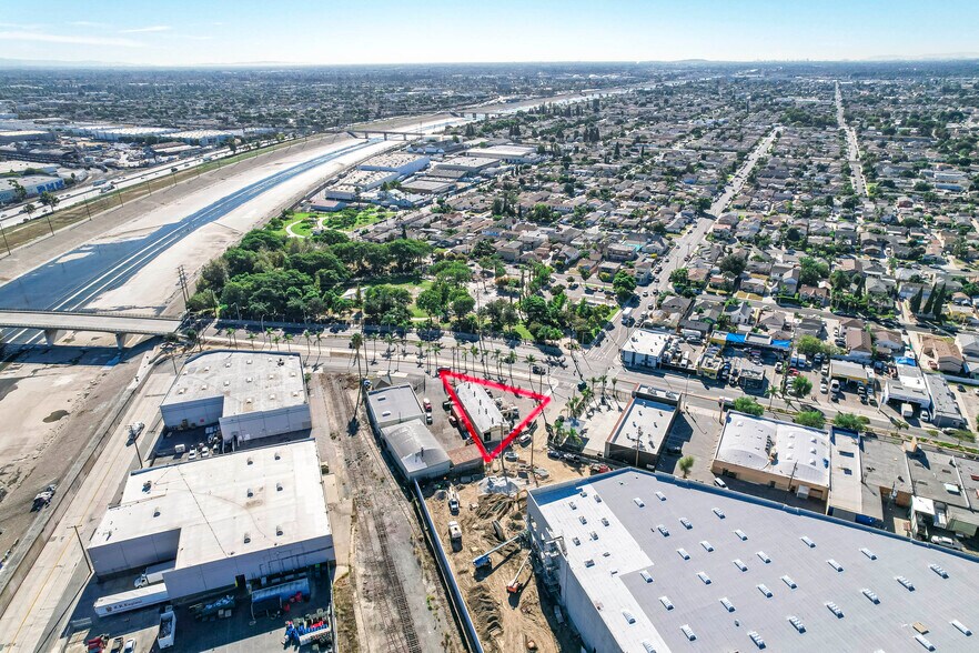 More Photos Of 5005 E Slauson Ave, Vernon Warehouse For Sale