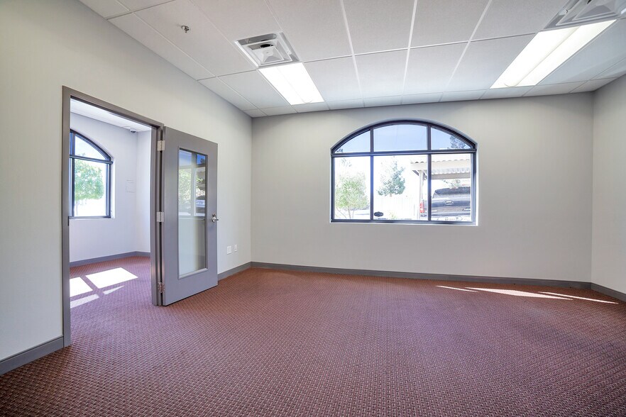 More Photos Of 6585 High St, Las Vegas Office For Lease