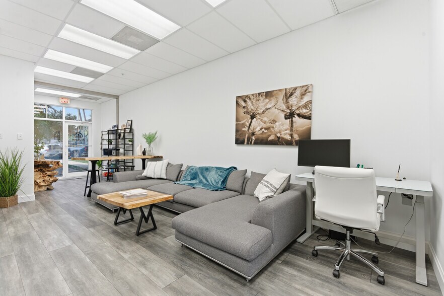 More Photos Of 3307 Northlake Blvd, Palm Beach Gardens Office For Sale