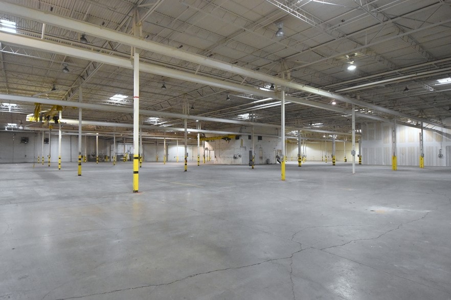 More Photos Of 750 Almeda Genoa Rd, Houston Distribution For Lease