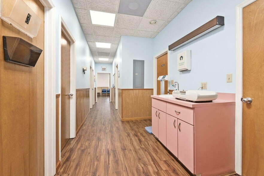 More Photos Of 1801 S 23rd St, Fort Pierce Medical For Sale