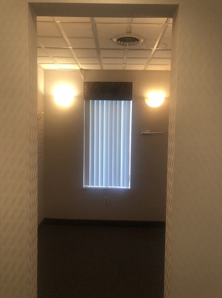 More Photos Of 31040-31046 Utica Rd, Fraser Office Residential For Lease