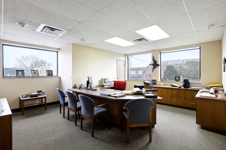 More Photos Of 2500 NE Kennedy St, Minneapolis Warehouse For Sale