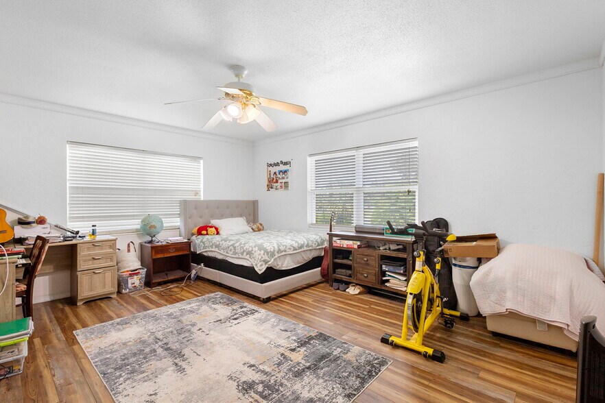 More Photos Of 4630 US Highway 17, De Leon Springs Restaurant For Sale