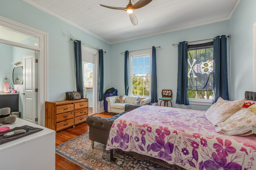 More Photos Of 402 appelrouth Ln, Key West Office Residential For Sale