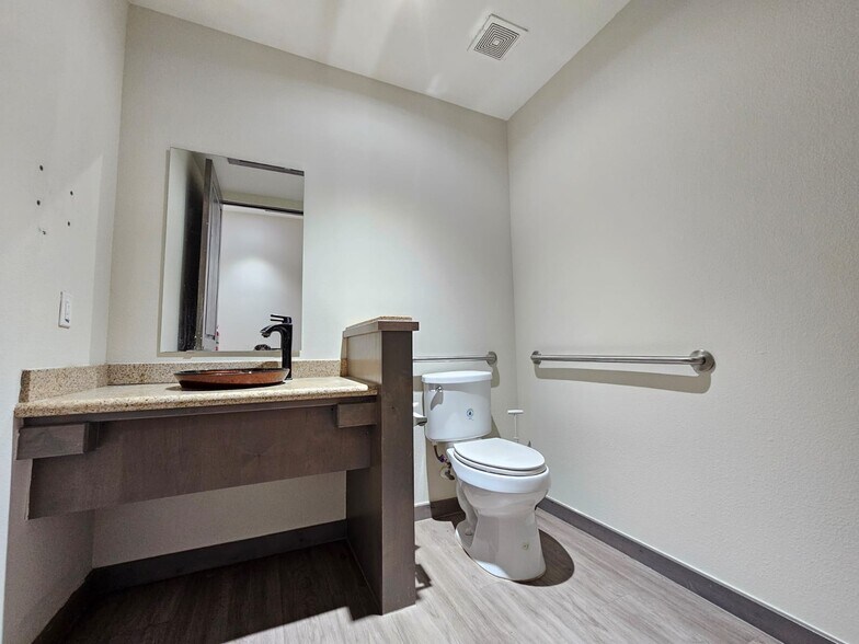 More Photos Of 4714 FM 1488 Rd, The Woodlands Medical For Sale