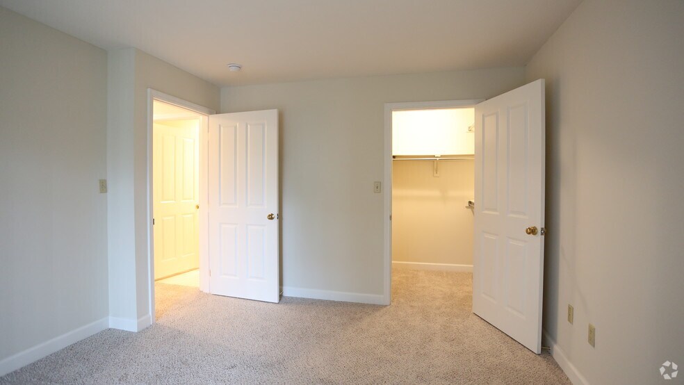 More Photos Of 210 Retreat Ln, Westerville Apartments For Sale