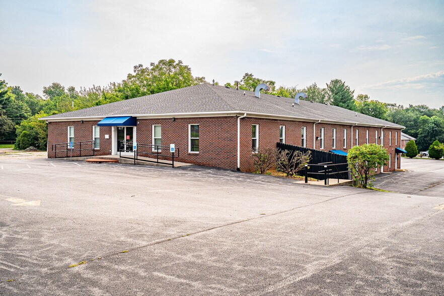 More Photos Of 617 Mulberry St, Elizabethtown Office For Sale