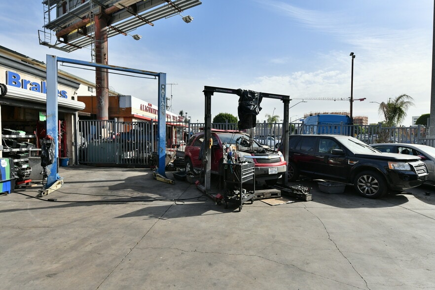 More Photos Of 310 N La Brea Ave, Inglewood Auto Repair For Sale