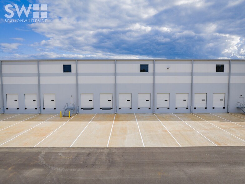 More Photos Of 370 Old Spartanburg Hwy, Wellford Distribution For Lease